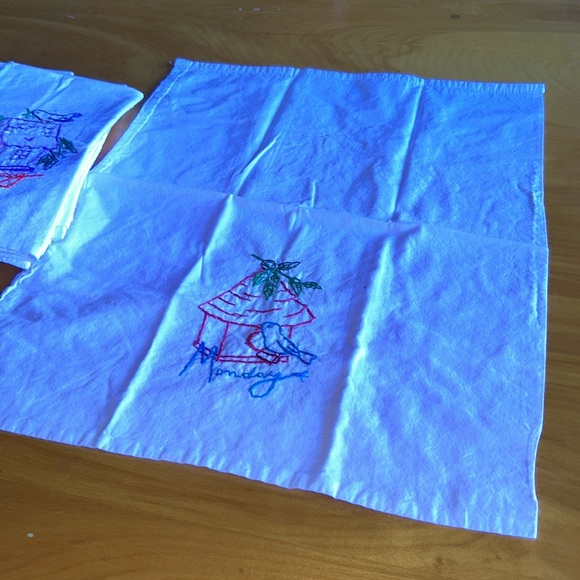 Flour sack embroidered Days of the Week Birdhouses - Picture 10 of 10